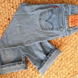 Levi's Size 10 Perfectly Slimming Capri 512